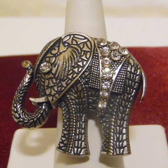 Jewelry - Grey Crystal Elephant Statement Stretch Ring Size 9-12